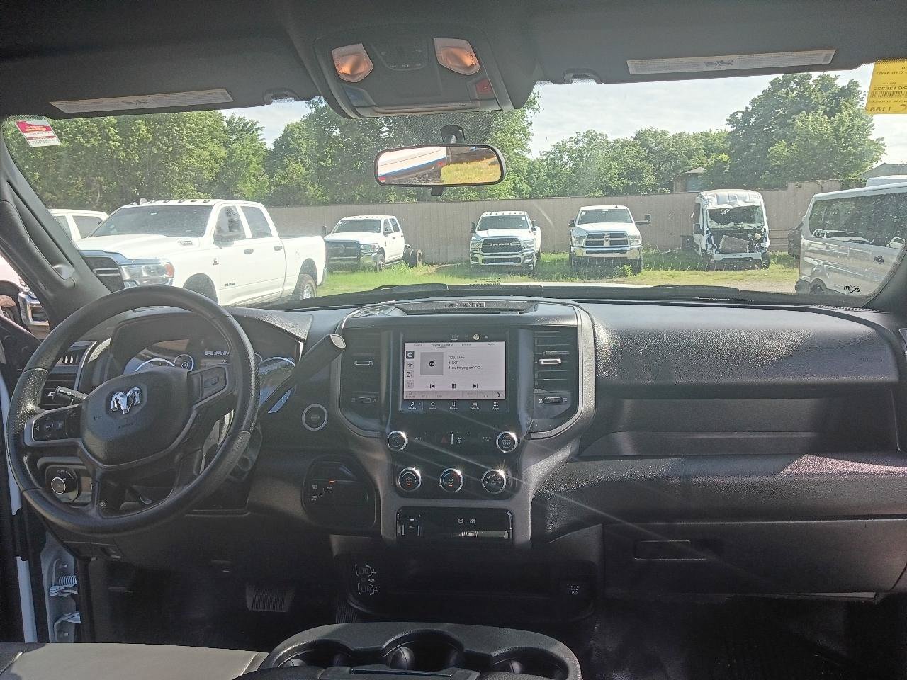 Used 2024 RAM 3500 Tradesman w/ Chrome Appearance Group AWD/4WD image 18