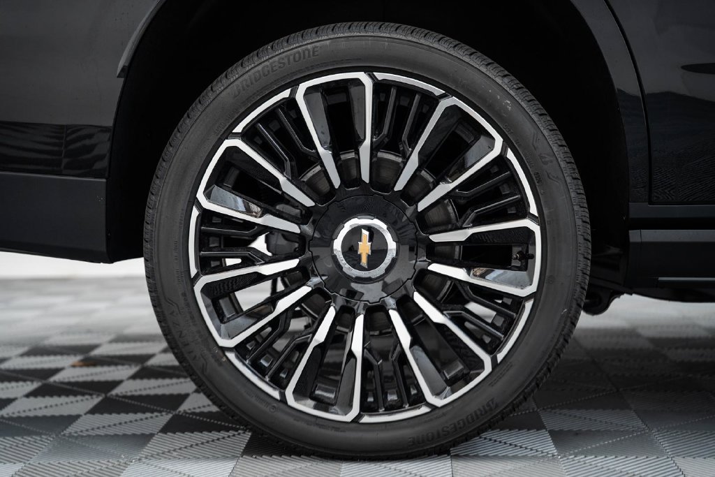 New 2026 Chevrolet Tahoe High Country AWD/4WD image 23