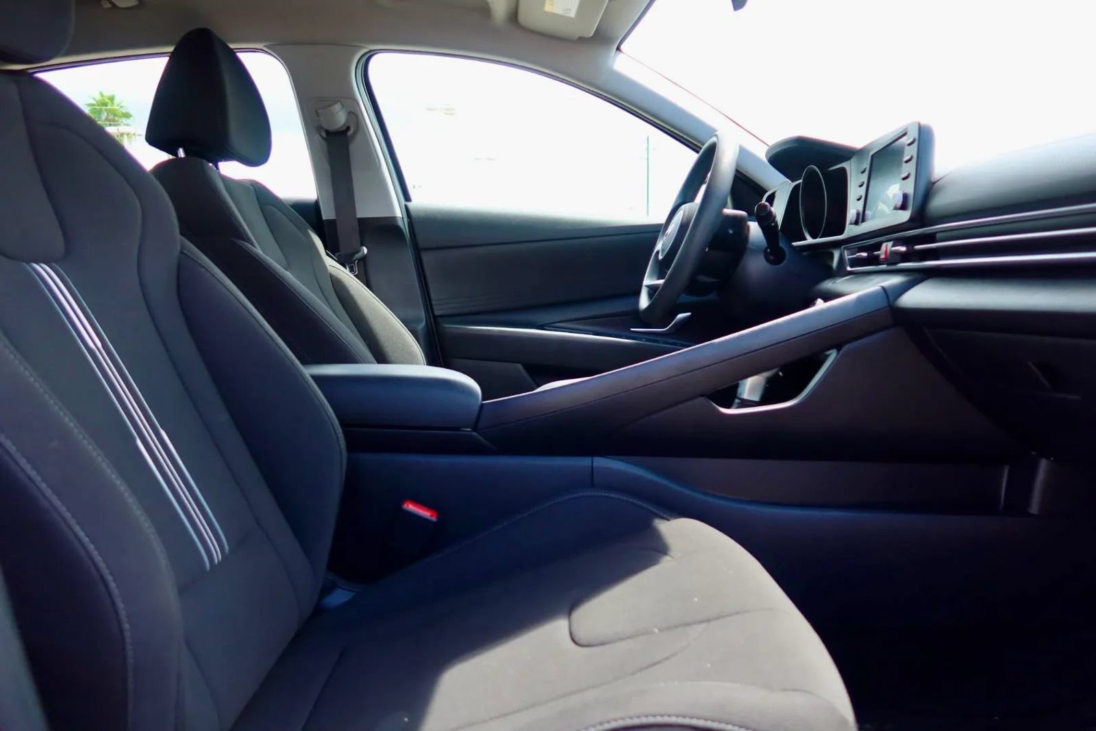 Used 2023 Hyundai Elantra SEL FWD image 16
