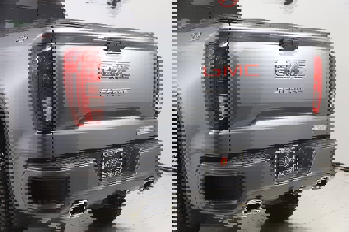 Used 2020 GMC Sierra 1500 Elevation w/ Elevation Value Package image 21