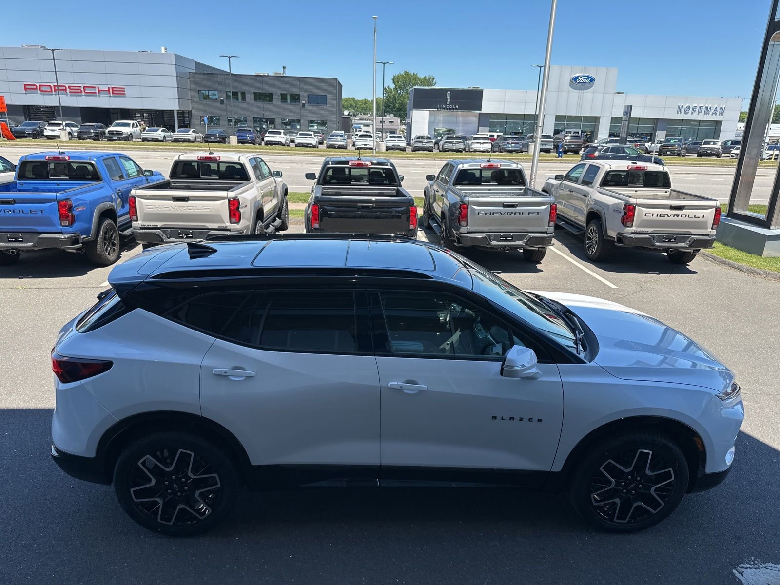 Used 2024 Chevrolet Blazer RS w/ Driver Confidence II Package AWD/4WD image 4