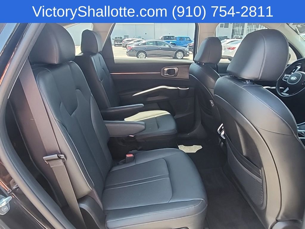 Used 2021 Kia Sorento EX w/ Panoramic Sunroof Package FWD image 29