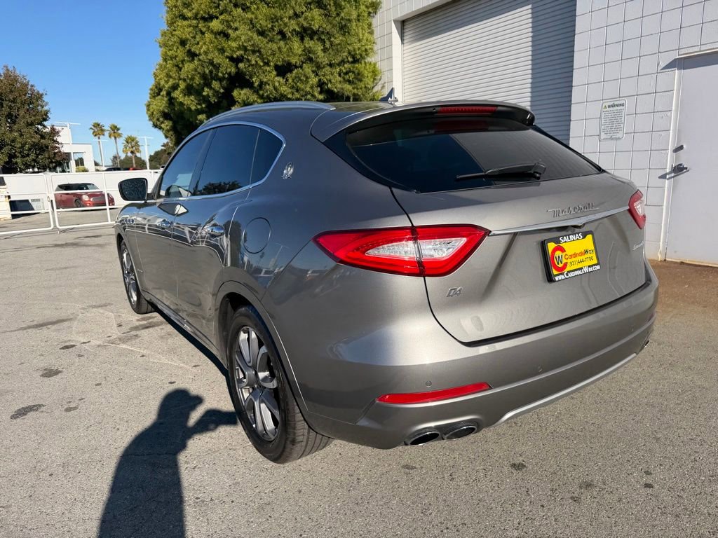 Used 2020 Maserati Levante GranLusso image 4