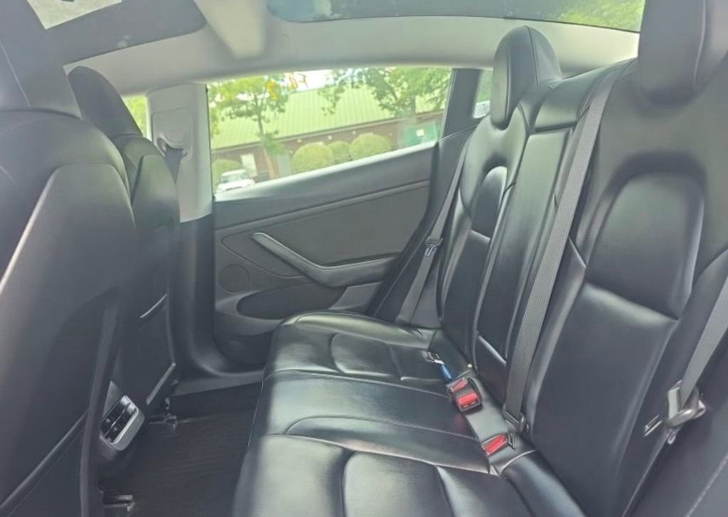 Used 2023 Tesla Model 3 Standard Range RWD image 10