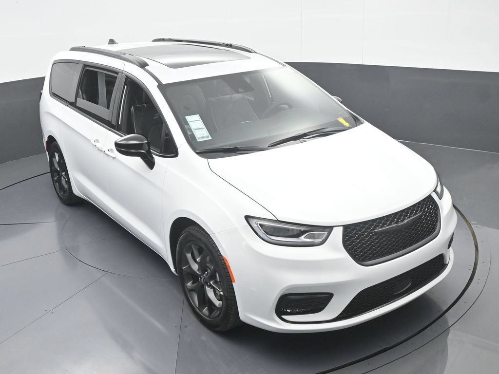 New 2026 Chrysler Pacifica Limited w/ S Appearance Package FWD image 49