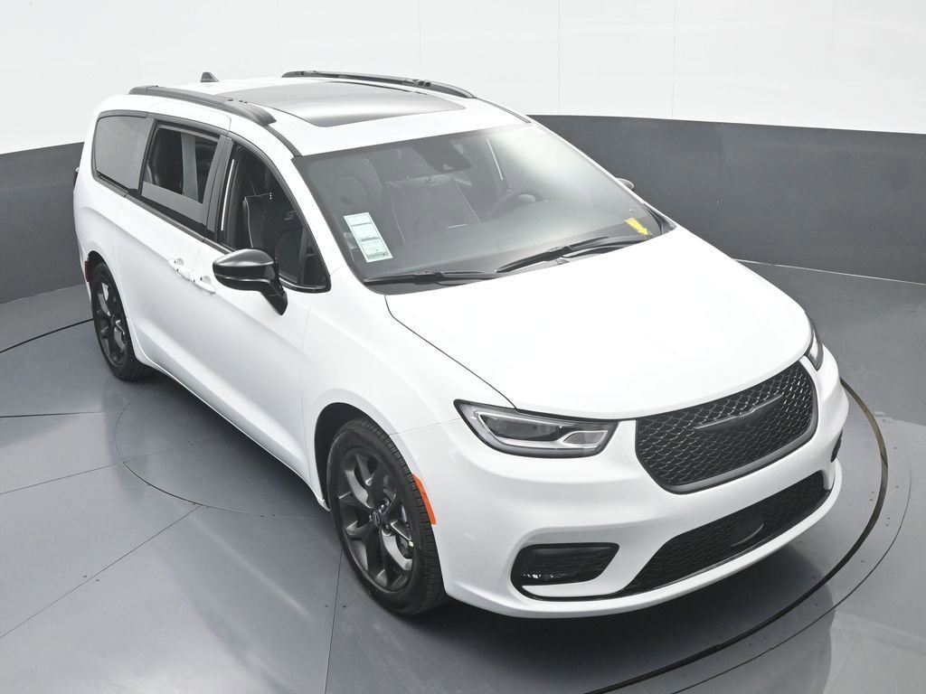 New 2026 Chrysler Pacifica Limited w/ S Appearance Package image 49