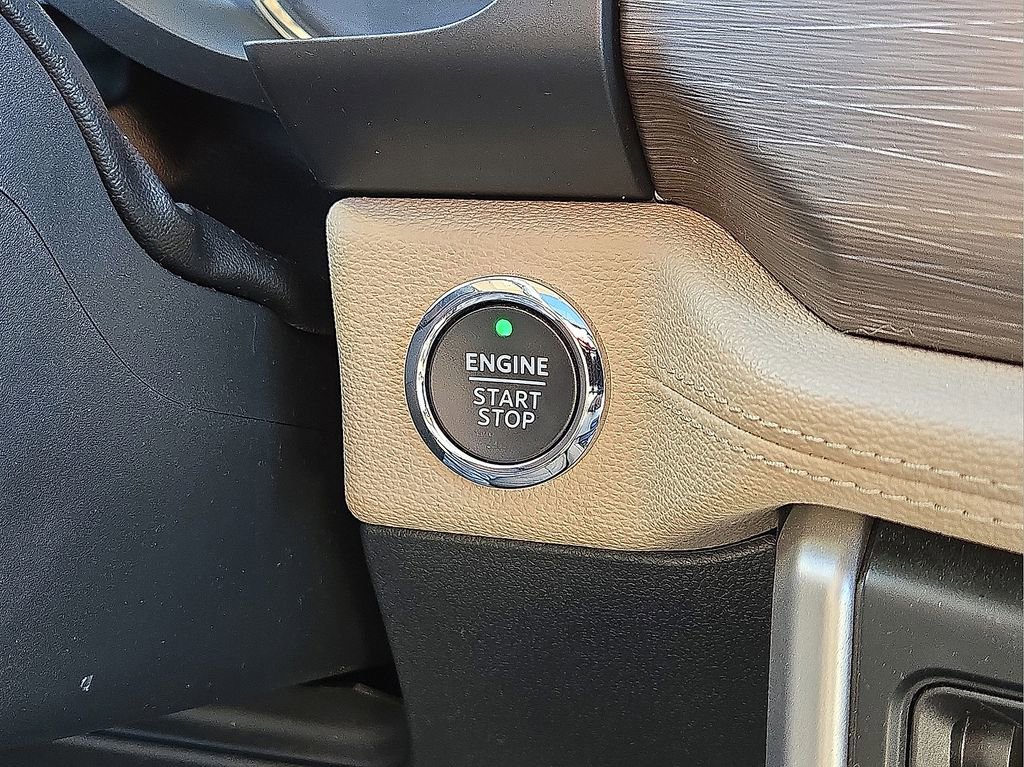 Used 2024 Ford Expedition Limited image 30