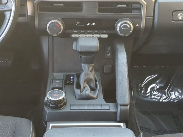 Certified 2025 Toyota 4Runner SR5 AWD/4WD image 19