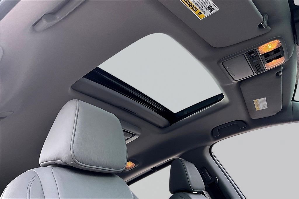 Certified 2024 Honda Odyssey Touring image 28