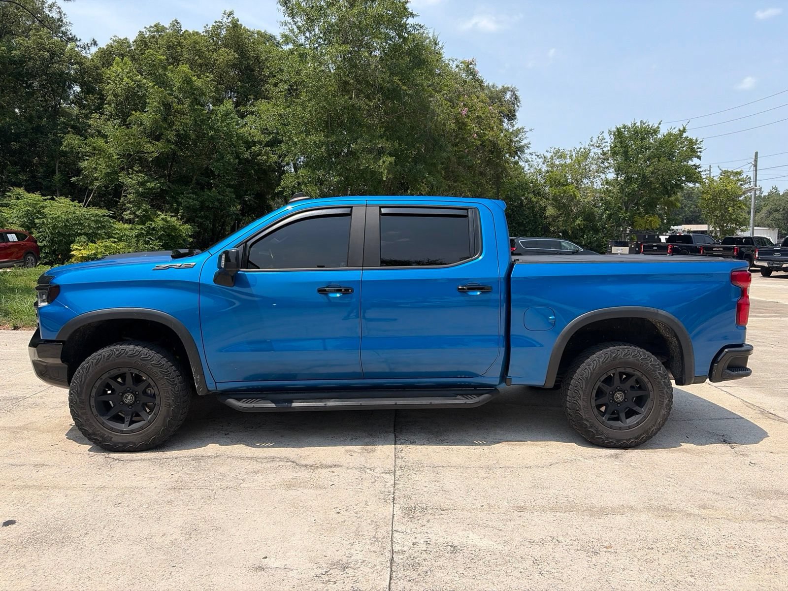 Used 2022 Chevrolet Silverado 1500 ZR2 w/ Technology Package AWD/4WD image 3