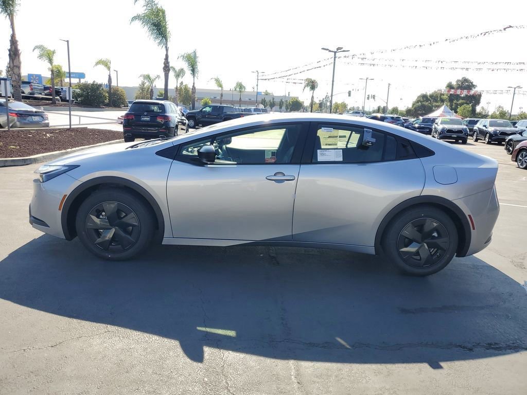 New 2026 Toyota Prius LE image 6