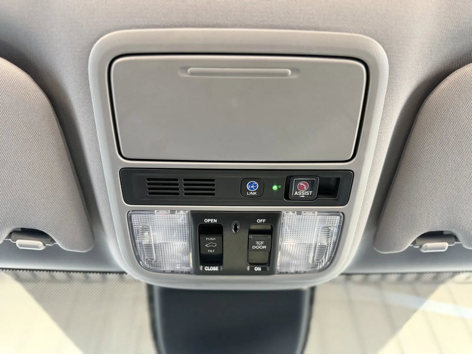 Used 2024 Honda Odyssey Elite image 41