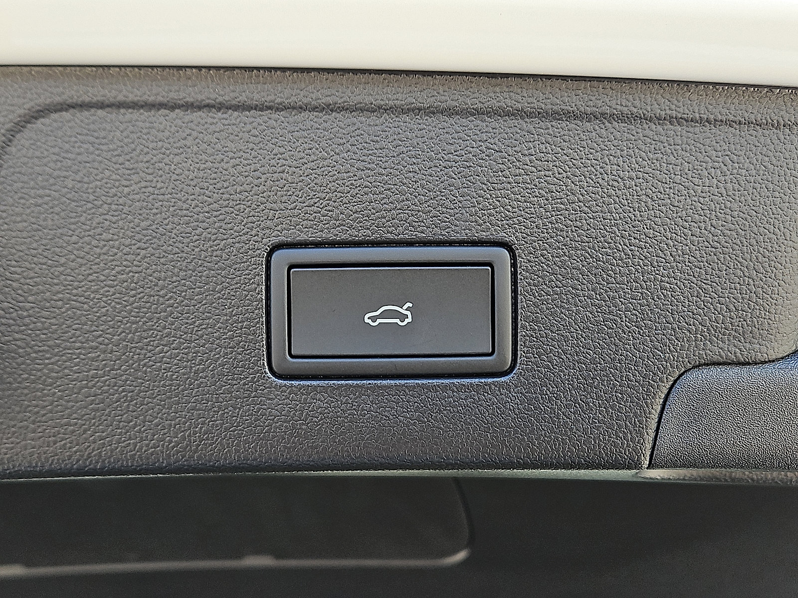 New 2026 Volkswagen Atlas Cross Sport SEL R-Line image 8