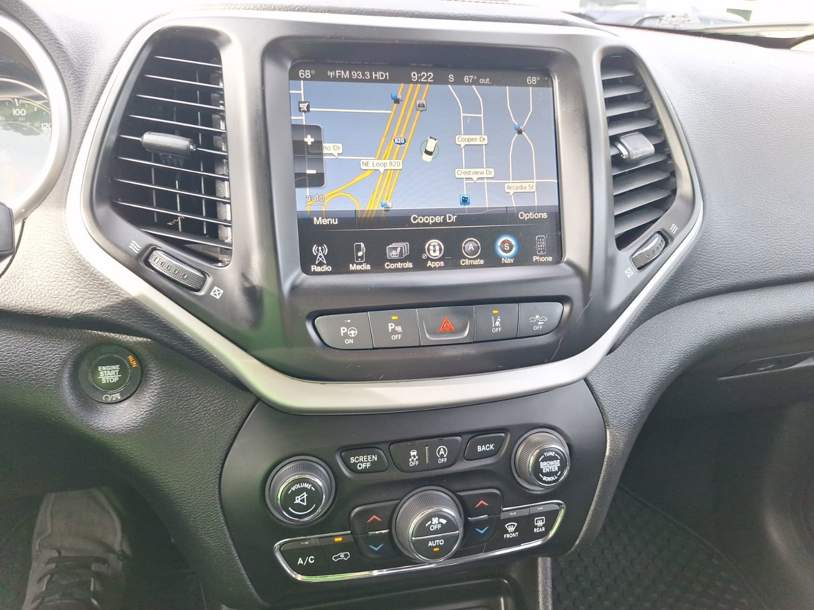 Used 2017 Jeep Cherokee Trailhawk image 30