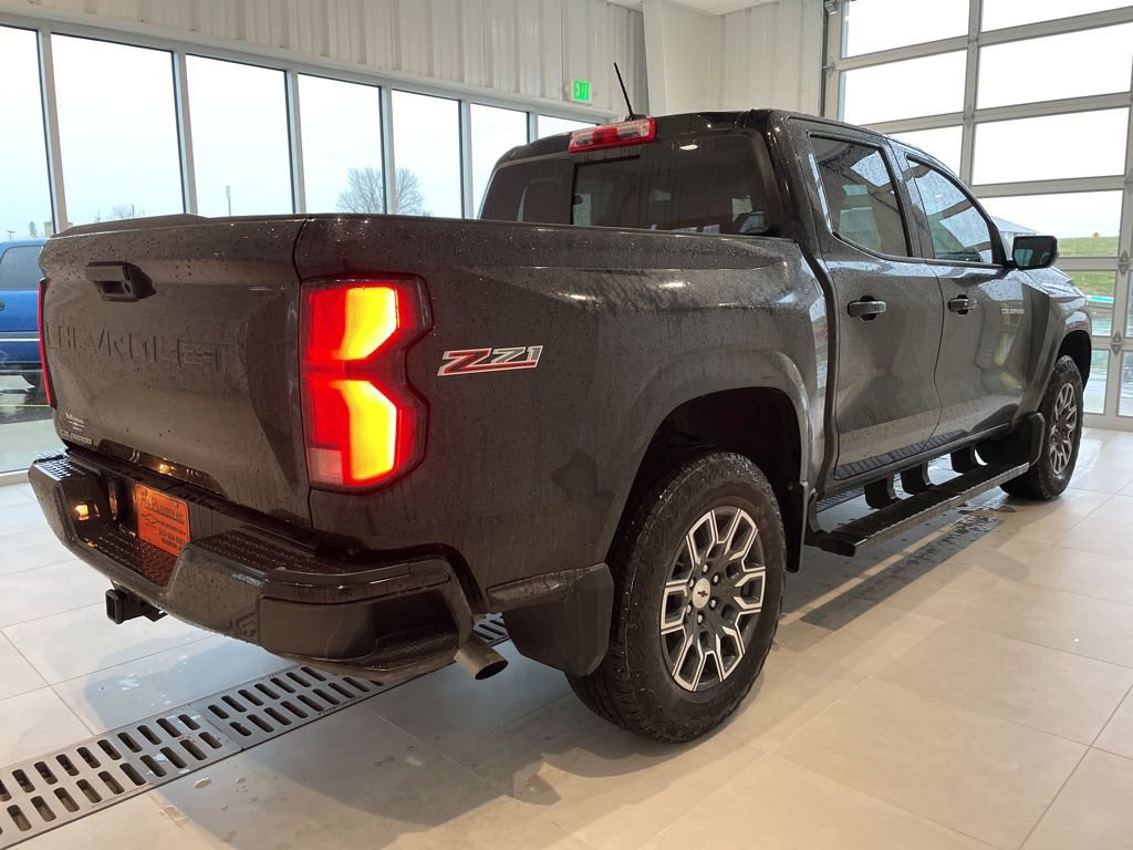 Used 2024 Chevrolet Colorado Z71 w/ Z71 Convenience Package 2 image 6