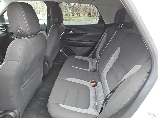 Used 2025 Chevrolet TrailBlazer LT AWD/4WD image 17