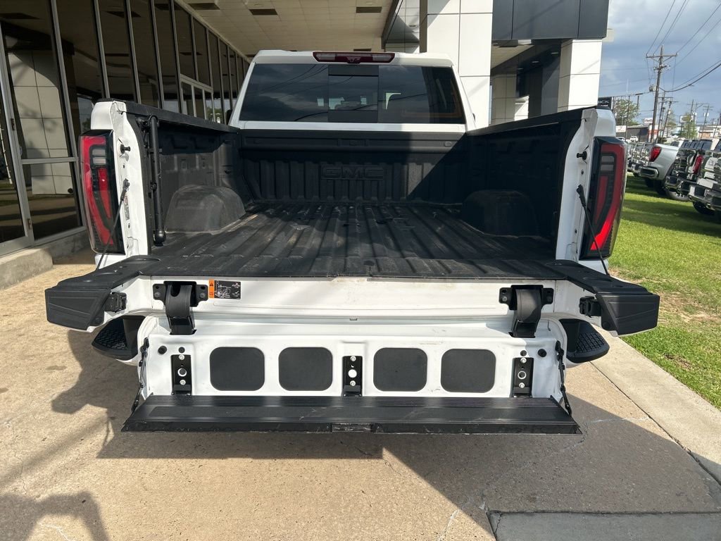 Used 2025 GMC Sierra 2500 AT4 w/ AT4 Premium Plus Package image 15