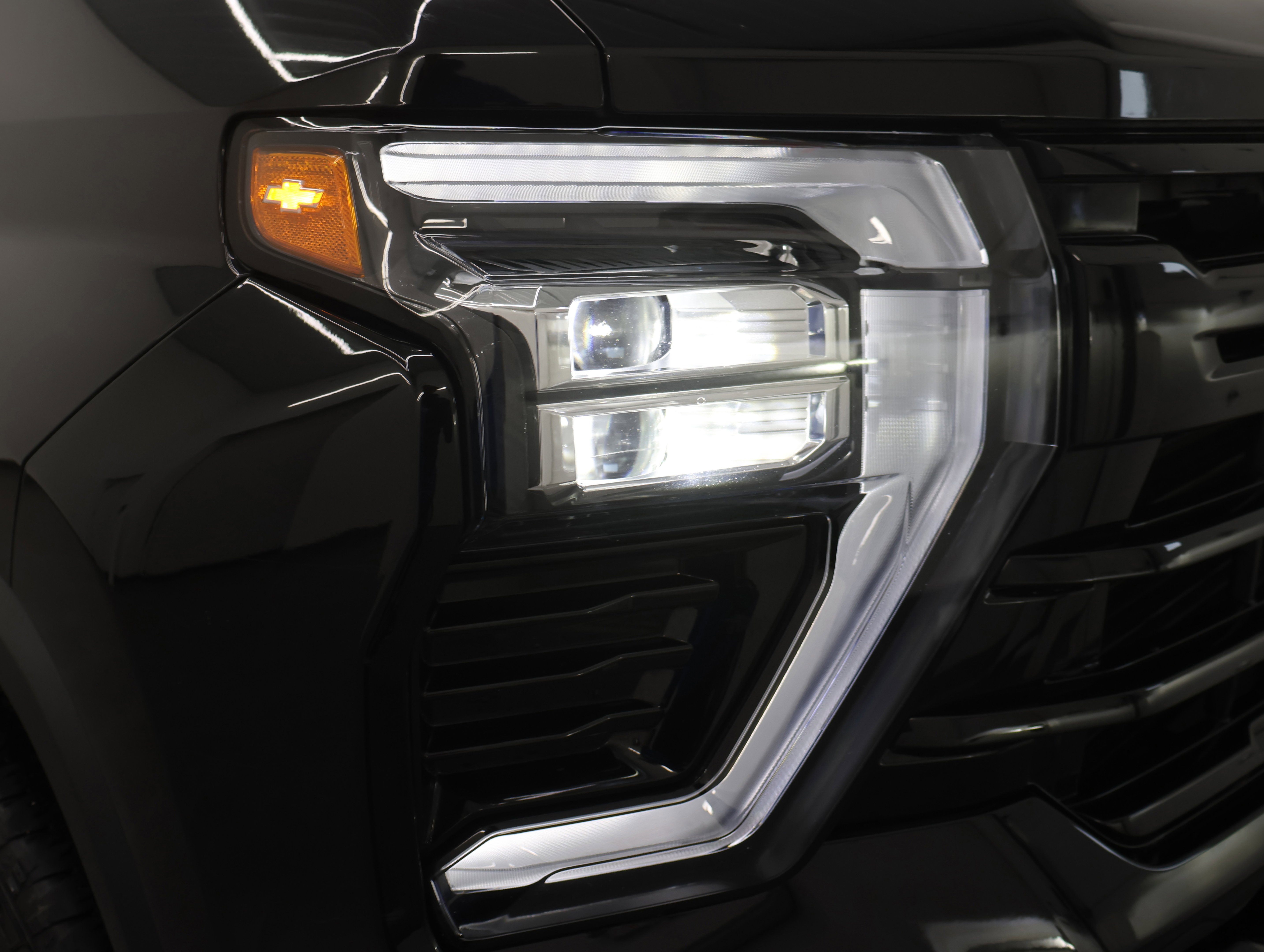 Used 2024 Chevrolet Silverado 2500 LT w/ Midnight Edition image 27