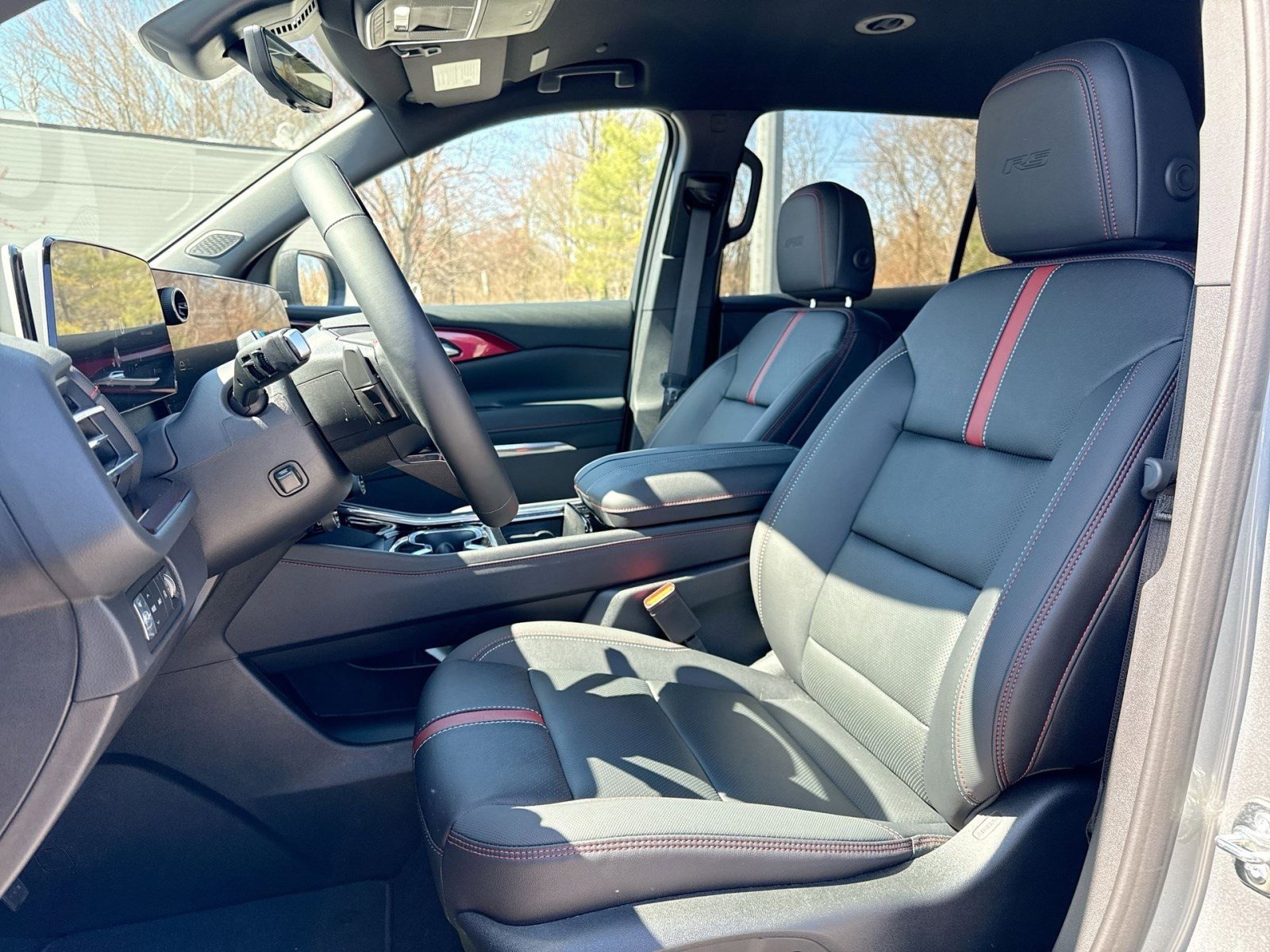 New 2026 Chevrolet Traverse RS image 13