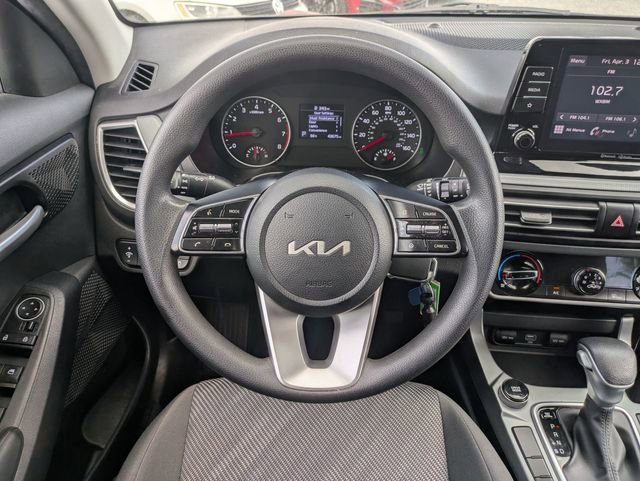Used 2023 Kia Seltos LX image 28
