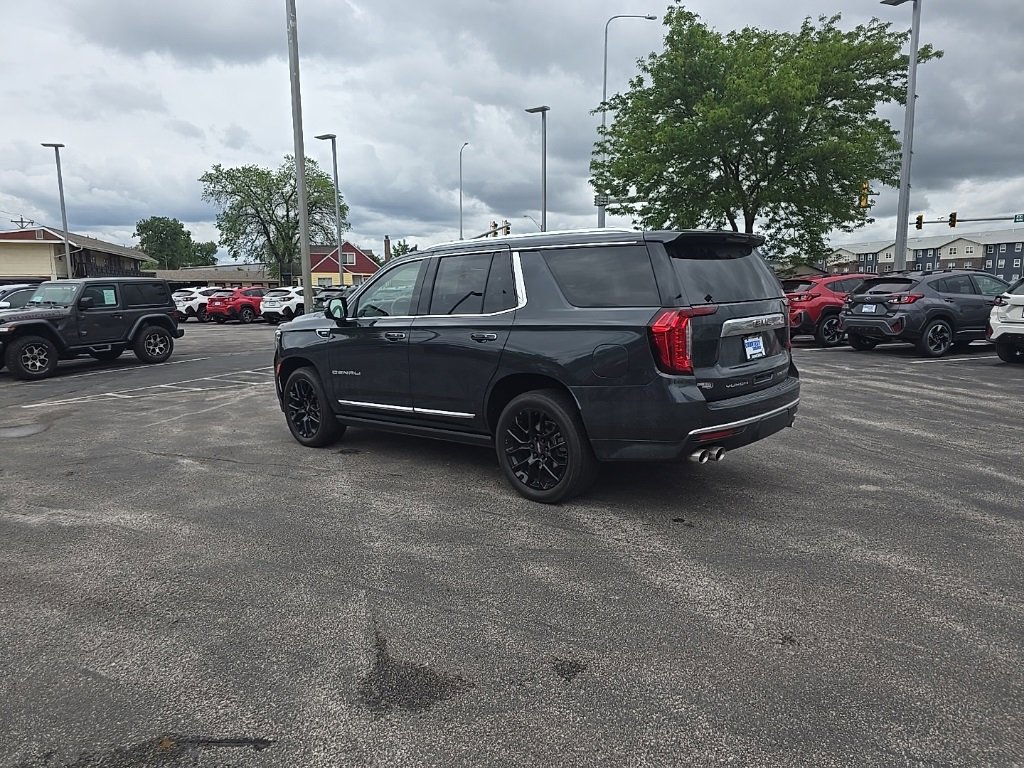 Used 2022 GMC Yukon Denali w/ Denali Premium Package image 6