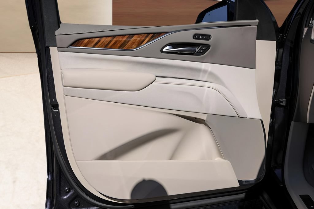 Certified 2024 Cadillac Escalade Premium Luxury Platinum w/ Heavy-Duty Trailer Package AWD/4WD image 24