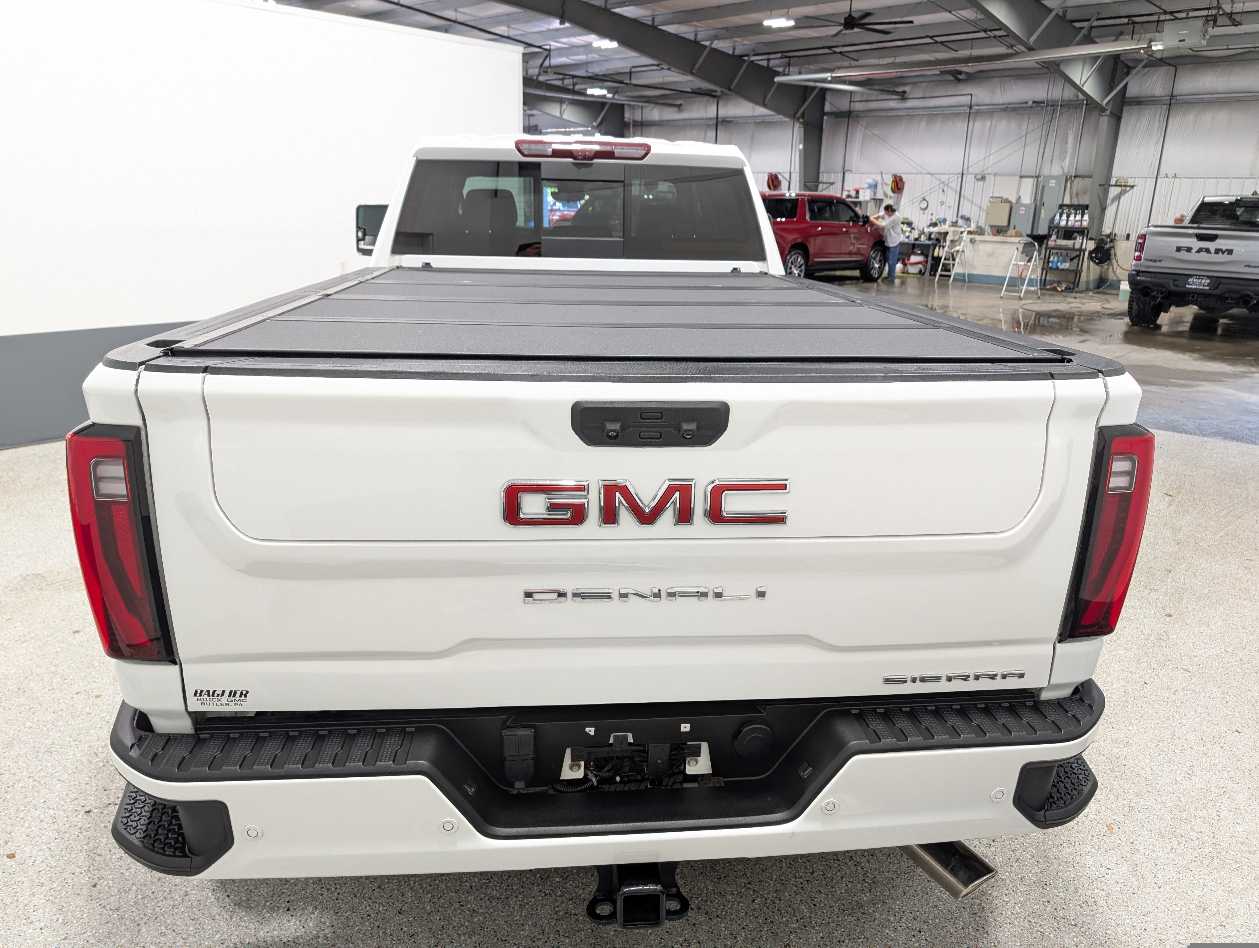 Used 2024 GMC Sierra 3500 Denali w/ Denali Reserve Package AWD/4WD image 4