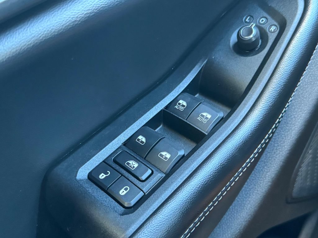 Used 2023 Jeep Grand Cherokee Altitude AWD/4WD image 29