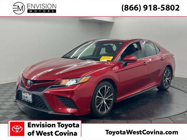 Certified 2020 Toyota Camry SE image 1
