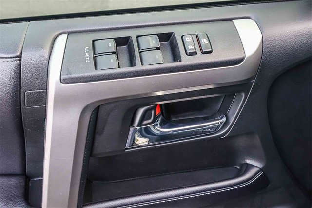 Used 2018 Toyota 4Runner SR5 image 21