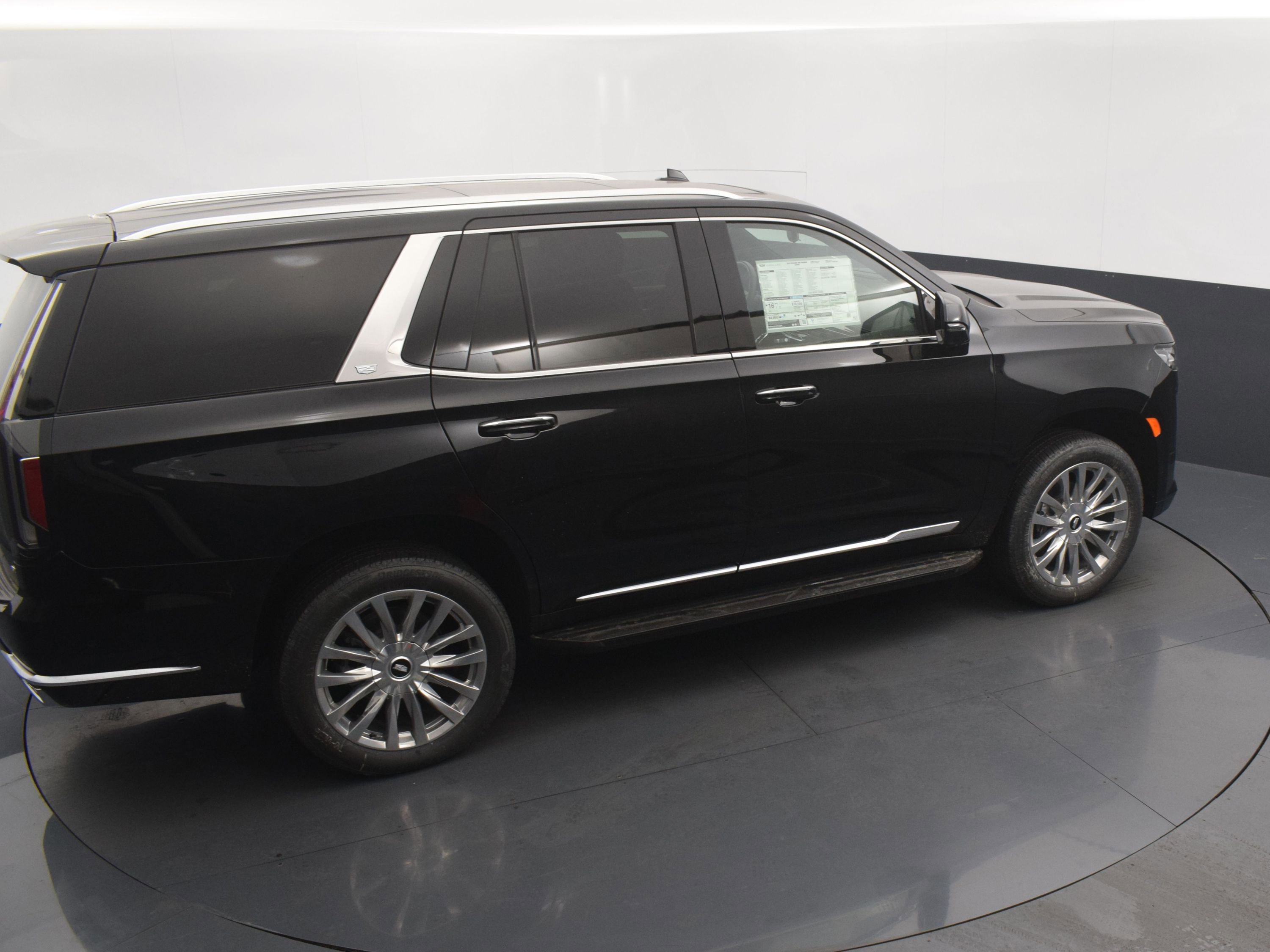 Used 2024 Cadillac Escalade Premium Luxury image 27