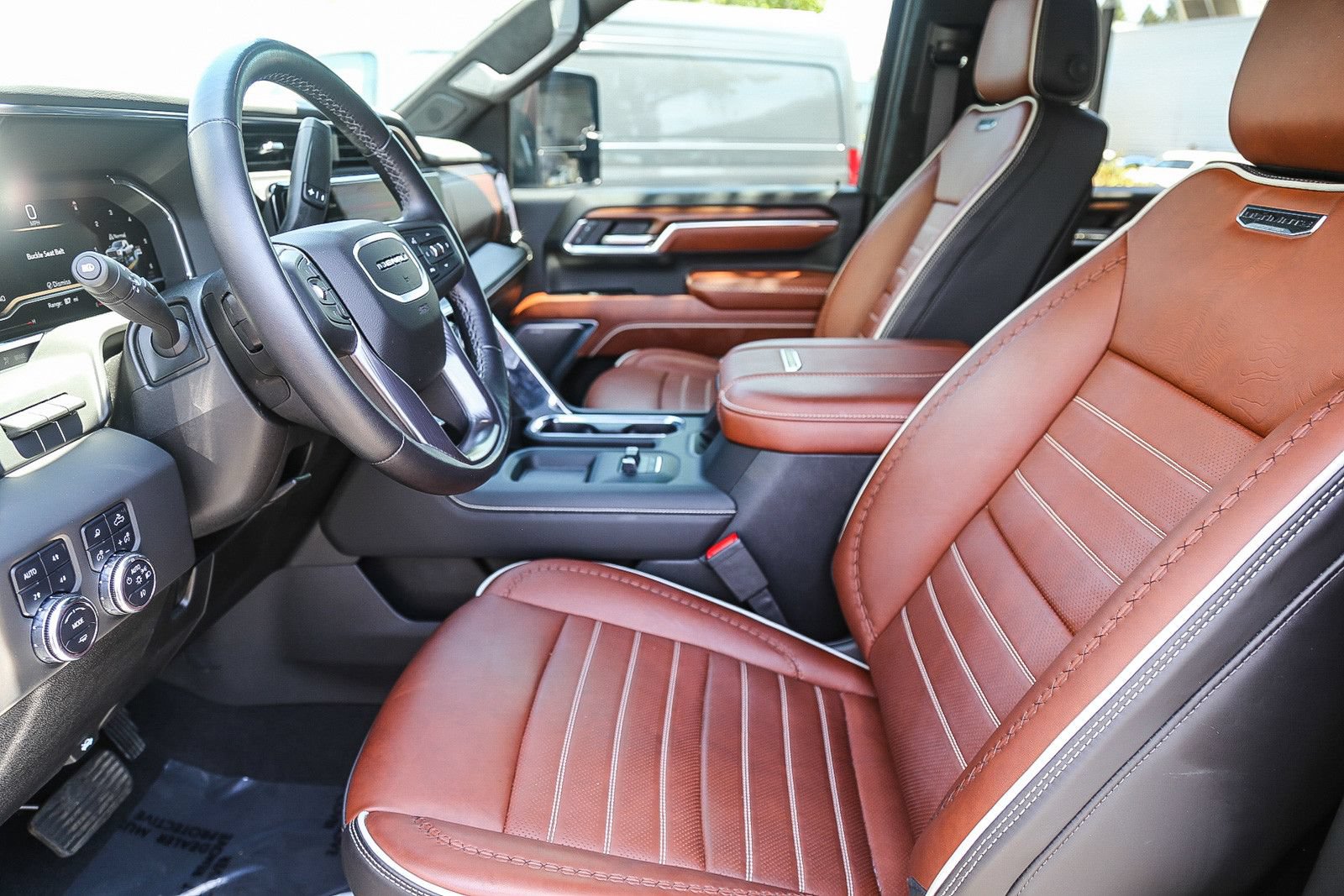 Used 2025 GMC Sierra 2500 Denali Ultimate AWD/4WD image 17