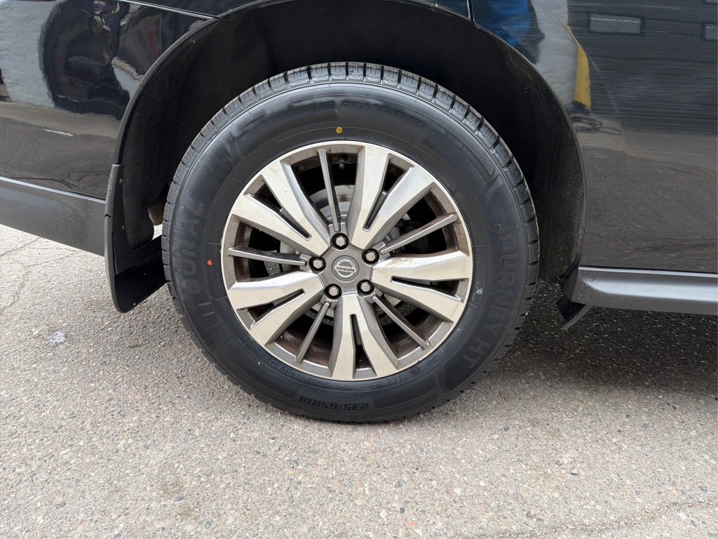 Used 2020 Nissan Pathfinder S AWD/4WD image 18