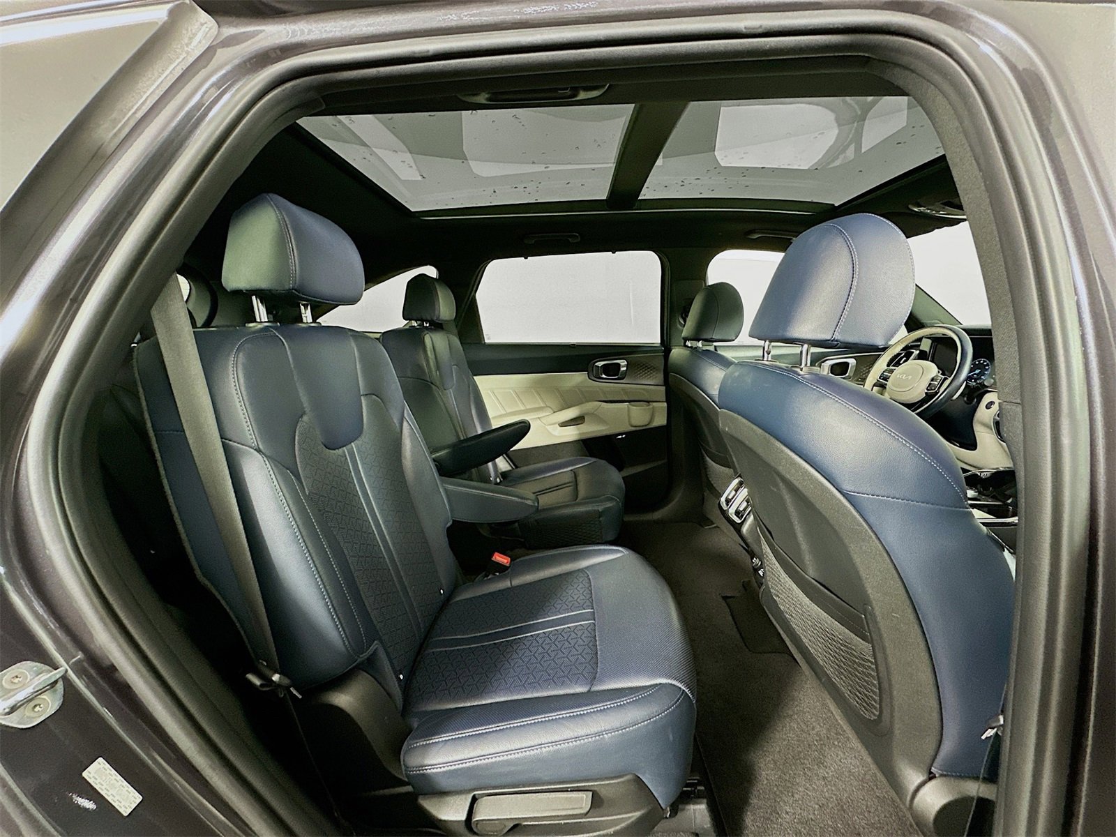 Used 2023 Kia Sorento SX Prestige image 30