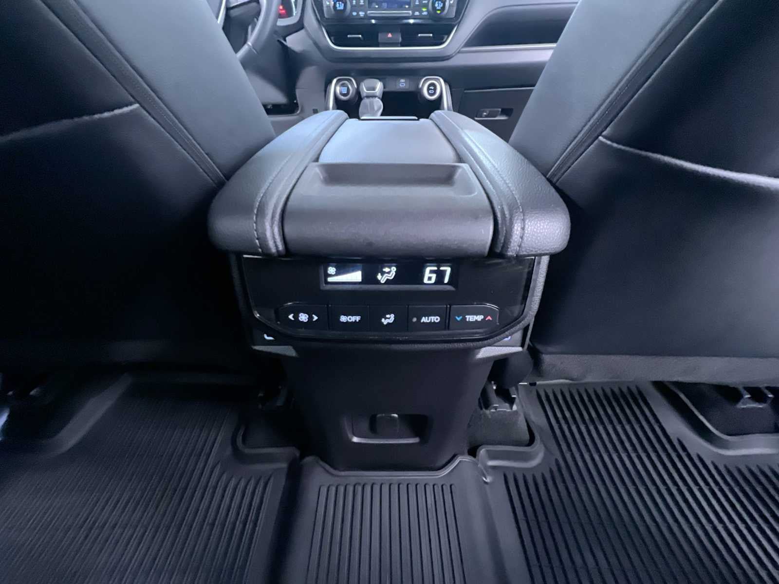 Used 2025 Toyota Grand Highlander AWD image 37