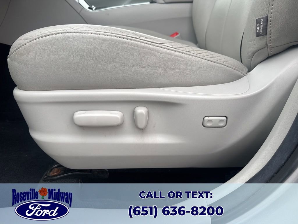 Used 2013 Toyota Venza XLE image 25