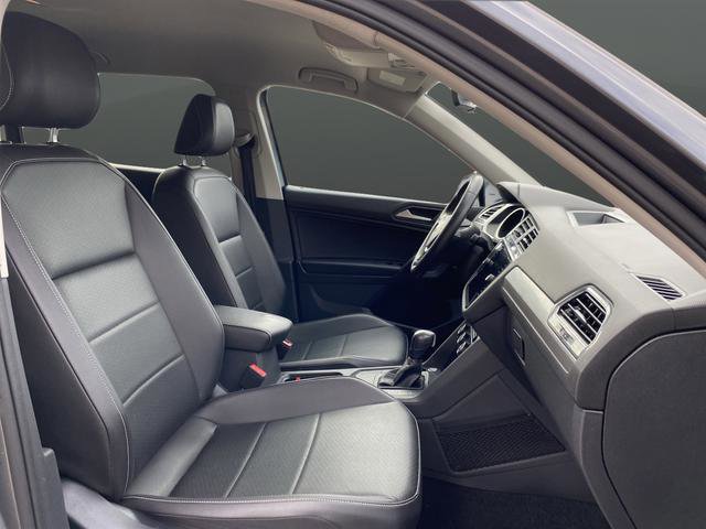 Used 2021 Volkswagen Tiguan SE image 27
