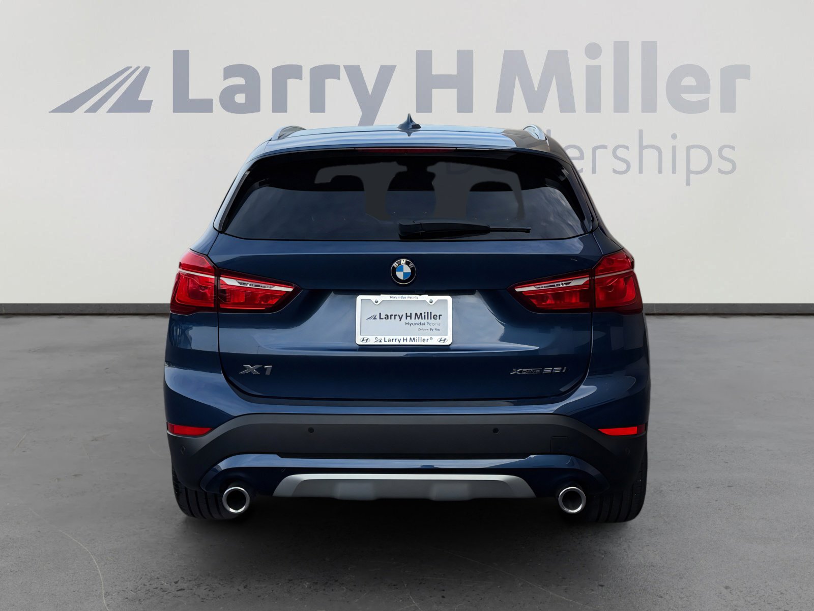 Used 2021 BMW X1 xDrive28i w/ Convenience Package image 4