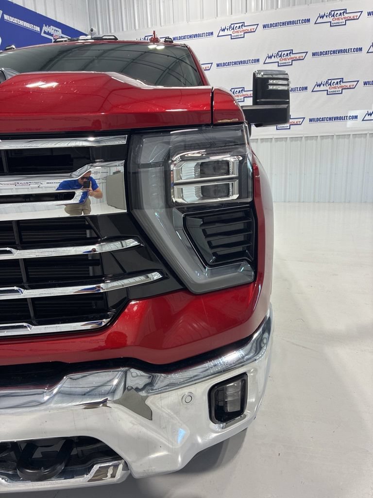 Used 2026 Chevrolet Silverado 2500 LTZ AWD/4WD image 15