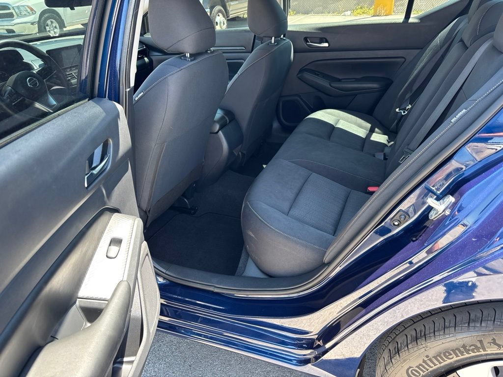 Used 2022 Nissan Altima 2.5 S FWD image 12
