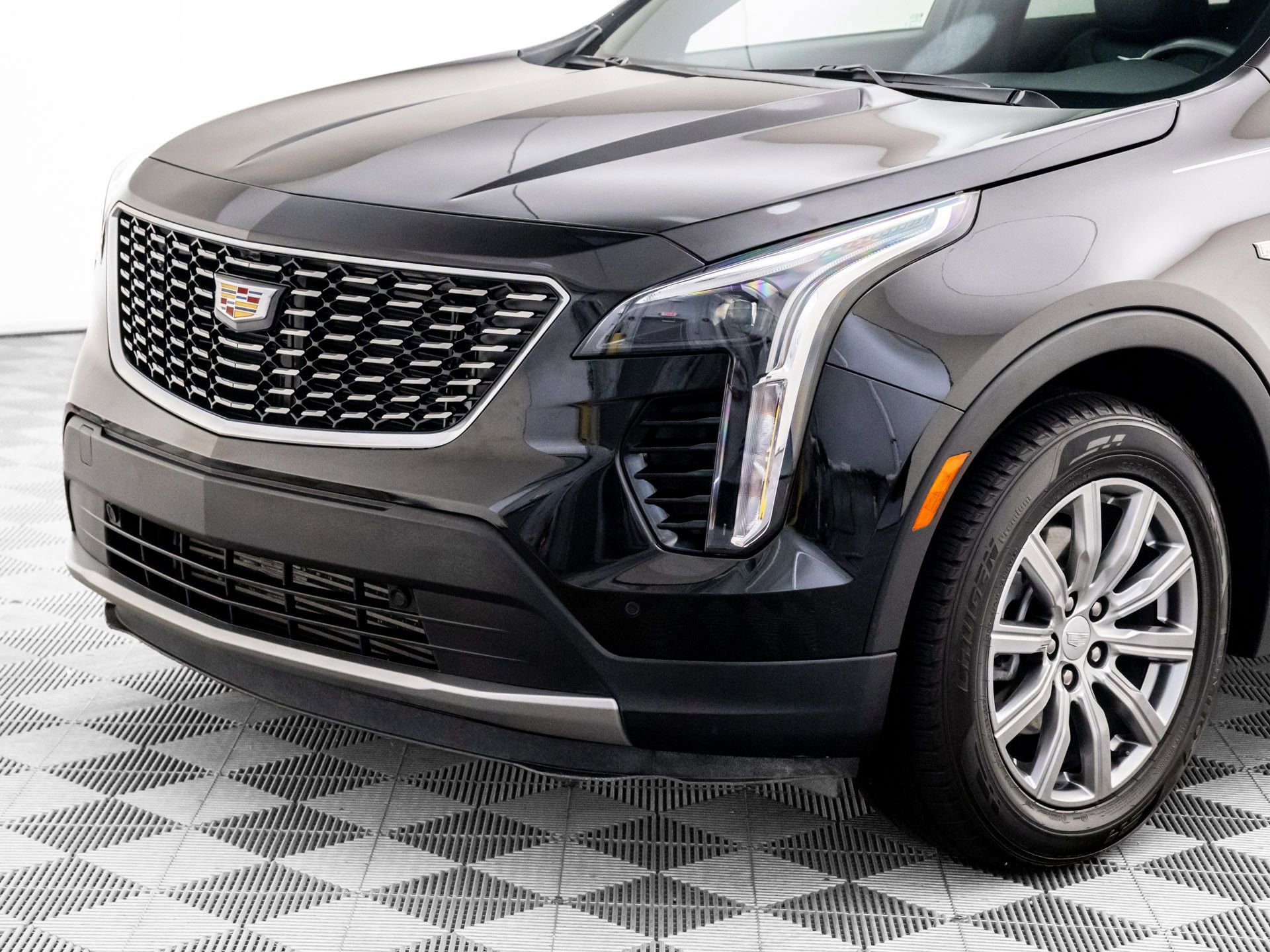 Certified 2023 Cadillac XT4 Premium Luxury image 36