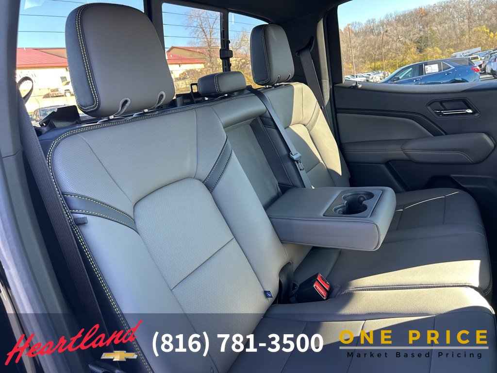 Used 2024 Chevrolet Colorado ZR2 w/ ZR2 Convenience Package III image 55