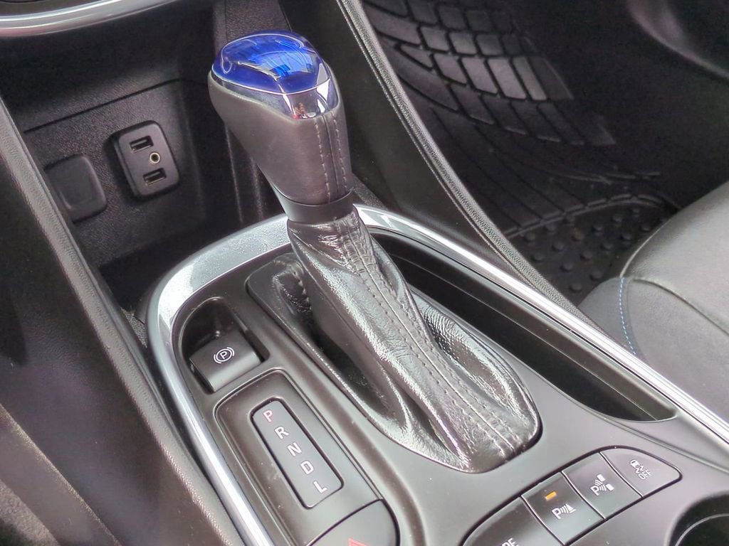 Used 2017 Chevrolet Volt Premier w/ Driver Confidence II Package image 16