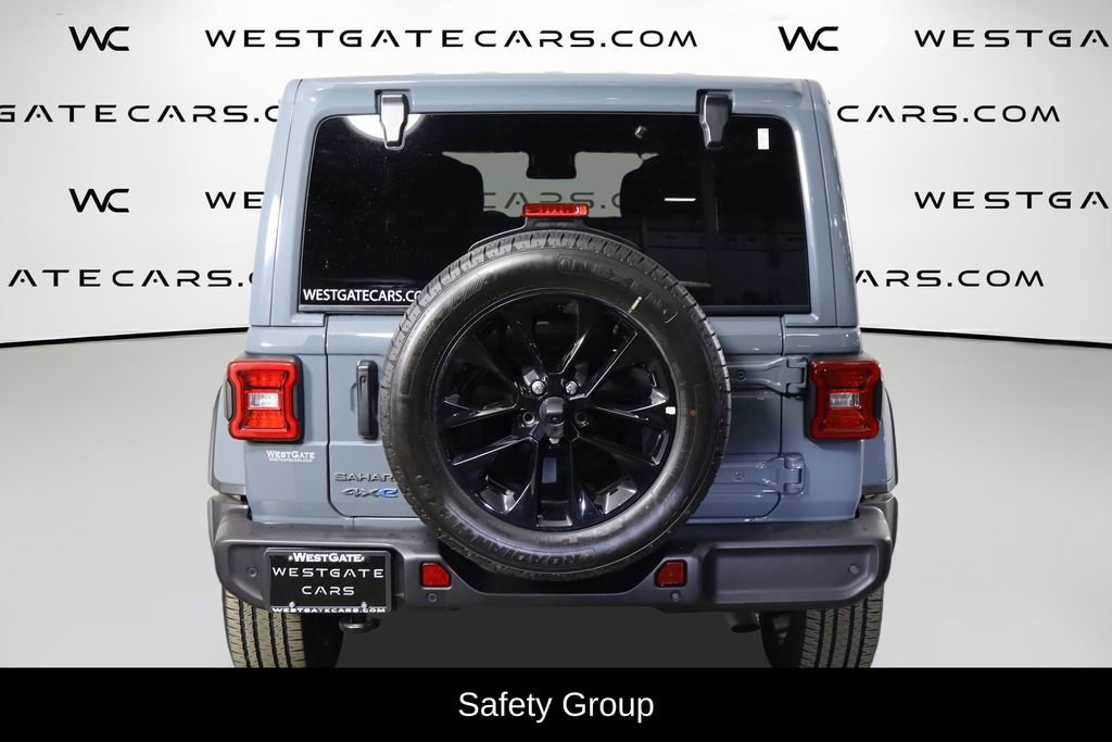 Used 2025 Jeep Wrangler Unlimited Sahara w/ Safety Group image 4