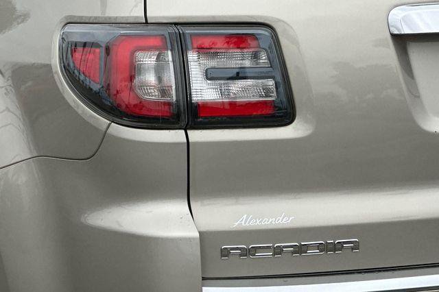 Used 2015 GMC Acadia SLE FWD image 27