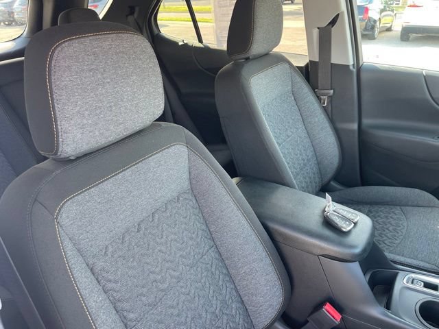 Used 2024 Chevrolet Equinox LT w/ LPO, Floor Liner Package FWD image 32