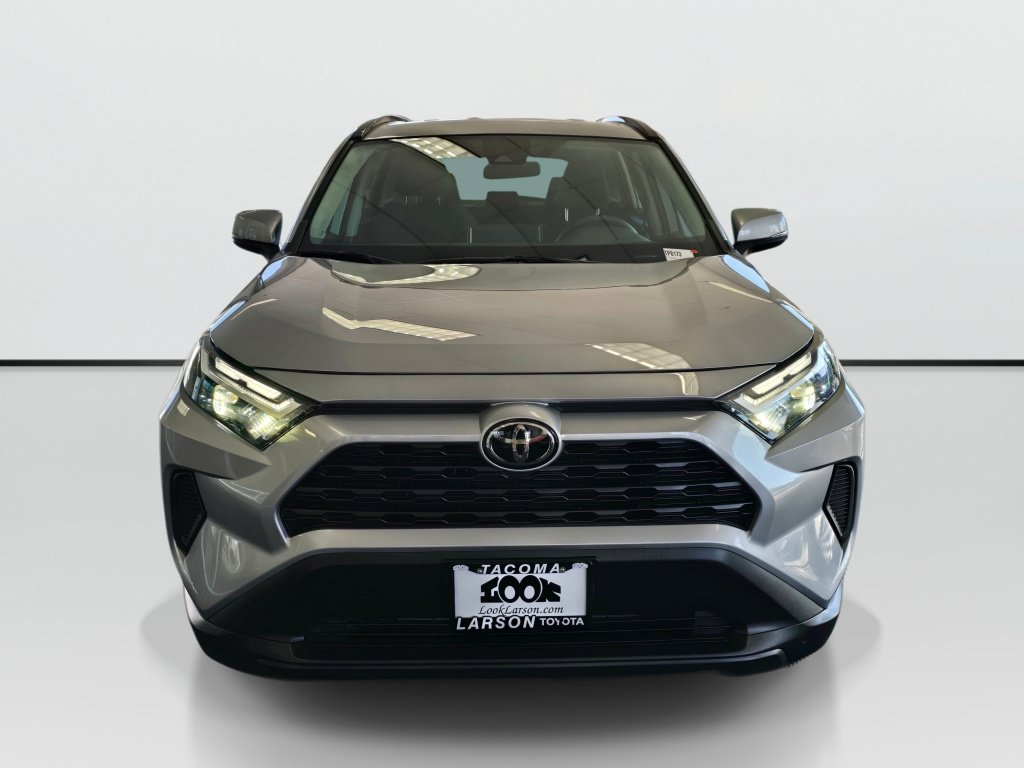 Used 2025 Toyota RAV4 XLE AWD/4WD image 8