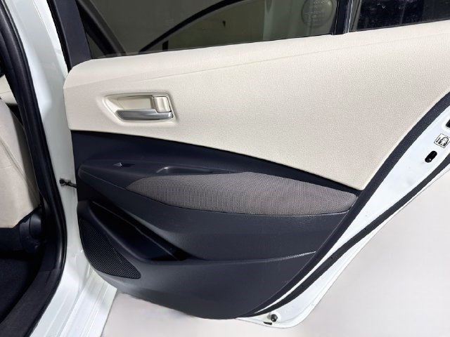 Used 2020 Toyota Corolla LE FWD image 26