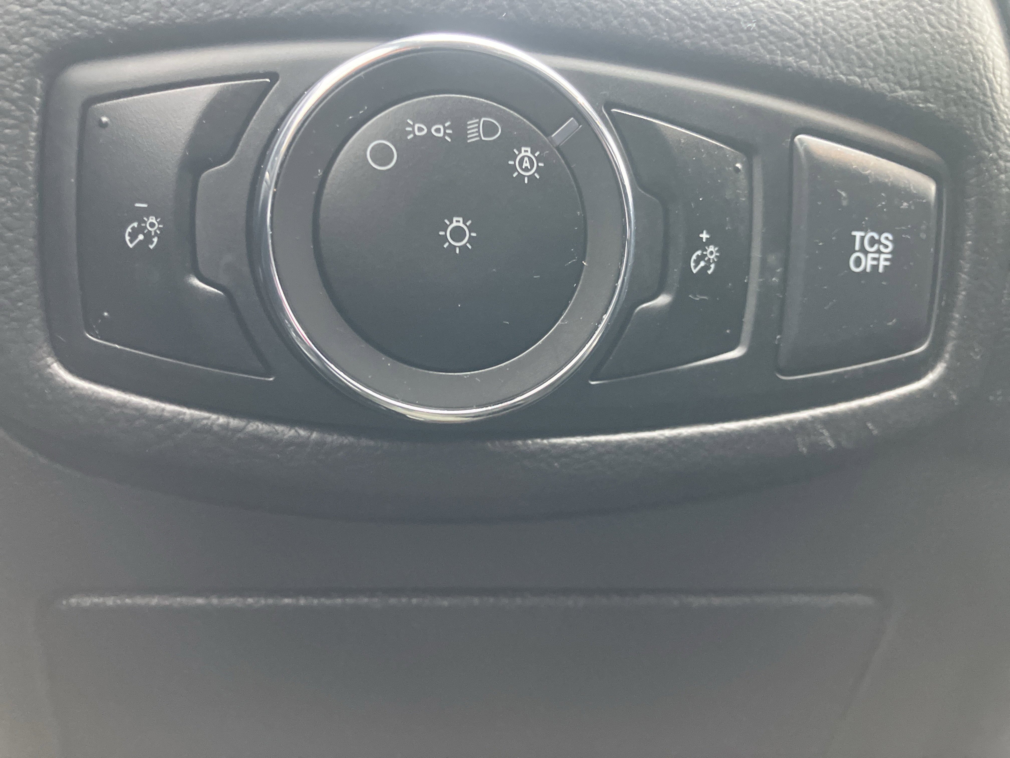 Certified 2024 Ford Edge SEL image 18