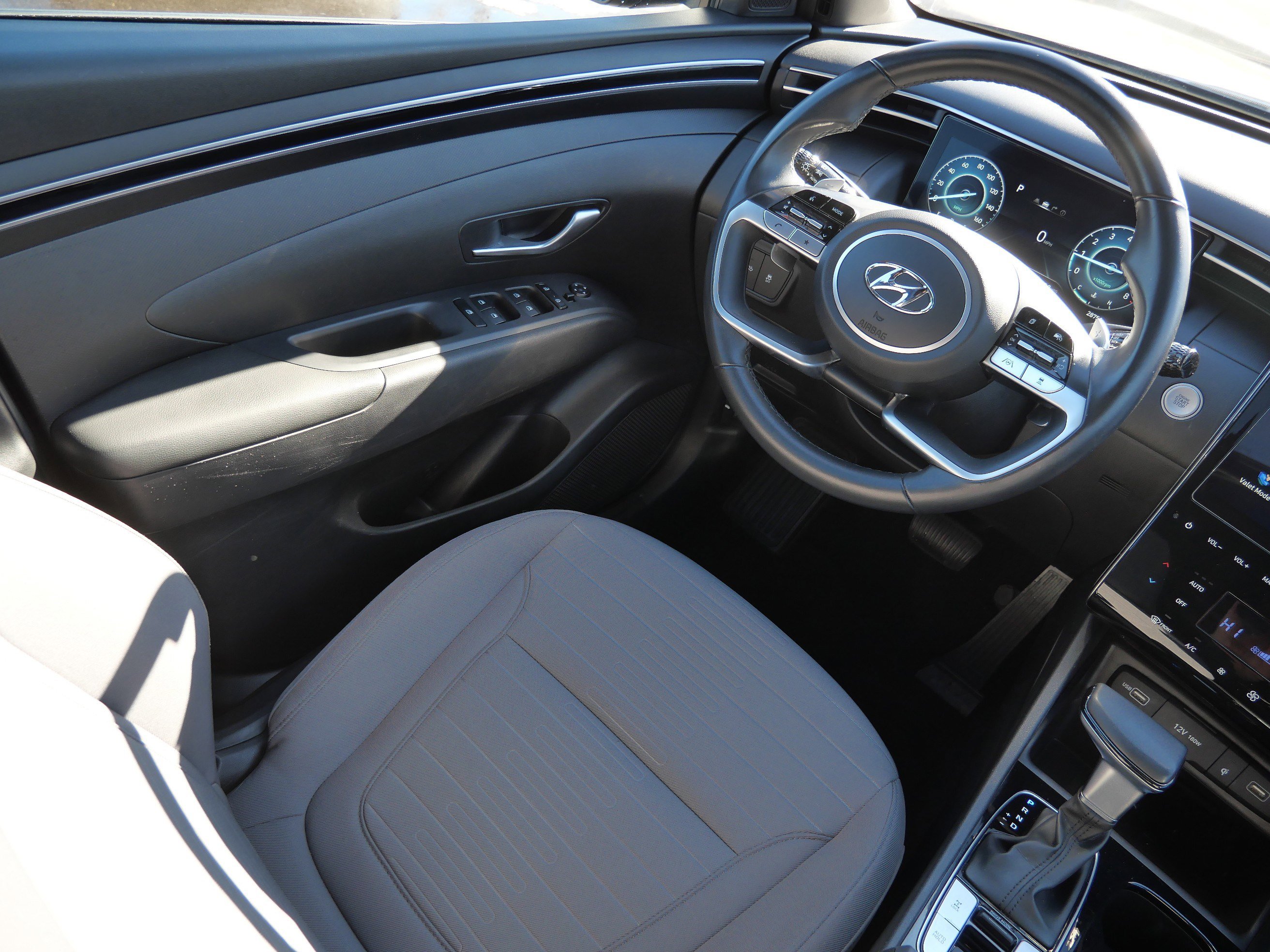 Used 2023 Hyundai Santa Cruz SEL Premium image 9